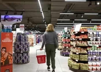 Σε ισχύ το «καλάθι των Χριστουγέννων» από την Τέταρτη