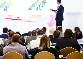 Σεμινάρια για τις επιχειρήσεις εστίασης, τα ξενοδοχεία και τα τουριστικά καταλύματα