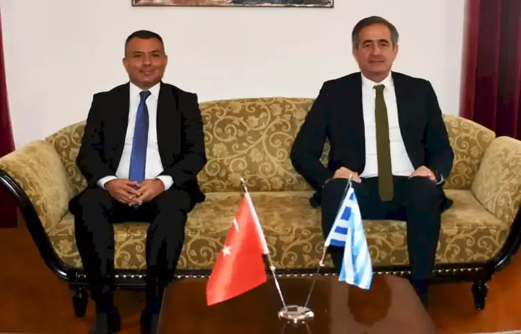 Συνάντηση Κωνσταντινίδη με τον νέο Τούρκο πρόξενο στο ΥΜΑΘ Συνάντηση Κωνσταντινίδη με τον νέο Τούρκο πρόξενο στο ΥΜΑΘ