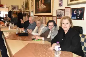 Είχαν κέφια, είπαν κασμέρια – Κοπή πίτας Κασμιρτζίδων