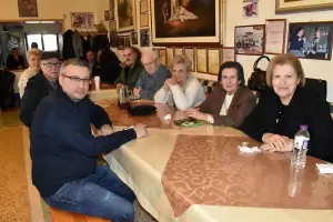 Είχαν κέφια, είπαν κασμέρια – Κοπή πίτας Κασμιρτζίδων