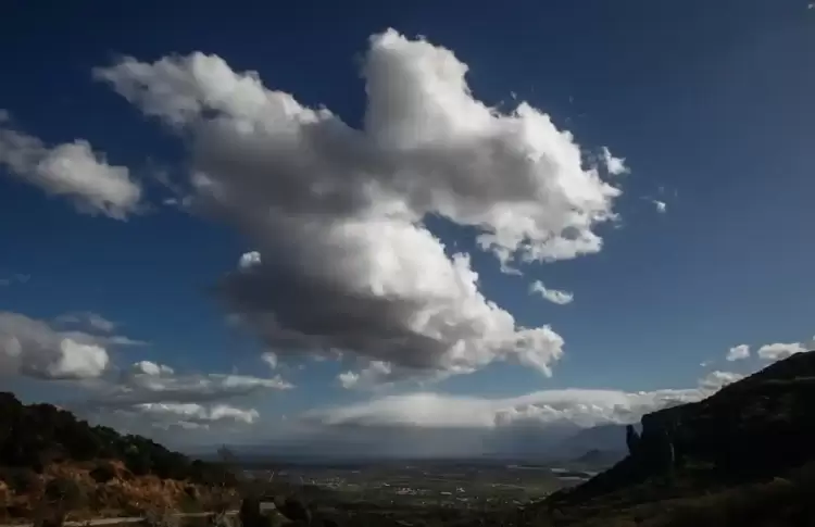 Ο Καιρός στην Κοζάνη και την δυτική Μακεδονία σήμερα, Τετάρτη 03/01: Αραιές νεφώσεις με ασθενείς τοπικές βροχές