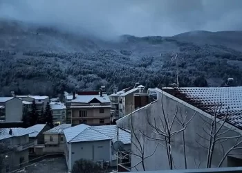 Καιρός: Στην «Κατάψυξη» Η Δυτική Μακεδονία Χιόνια Σε Κοζάνη Και Πτολεμαΐδα, Απροσπέλαστοι Οι Δρόμοι