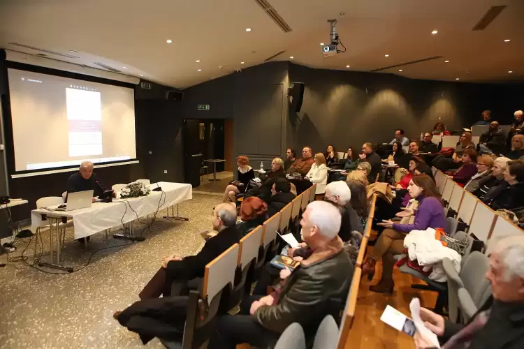 Η ώρα της λογοτεχνίας στη βιβλιοθήκη Κοζάνης