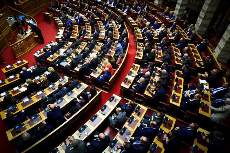 Πέρασε Η Επιστολική Ψήφος Στις Ευρωεκλογές – Aπορρίφθηκε Η Τροπολογία Κεραμέως Για Τις Εθνικές