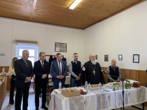 Στους Αναργύρους Αμυνταίου για την κοπή της Βασιλόπιτας ο Γιώργος Αμανατίδης Στους Αναργύρους Αμυνταίου για την κοπή της Βασιλόπιτας ο Γ. Αμανατίδης