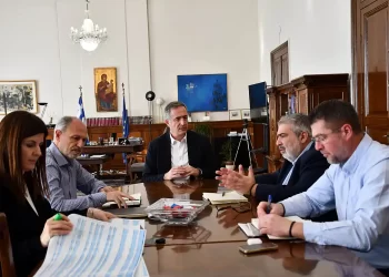 Συνάντηση Του Υφυπουργού Μακεδονίας Και Θράκης Με Τον Δήμαρχο Εορδαίας Στο Διοικητήριο