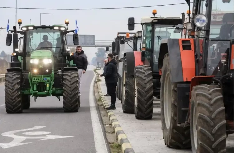 Αγρότες: Στον Δρόμο Για Την Αθήνα – Στόχος Να Μείνουν Στο Σύνταγμα Για 24 Ώρες 