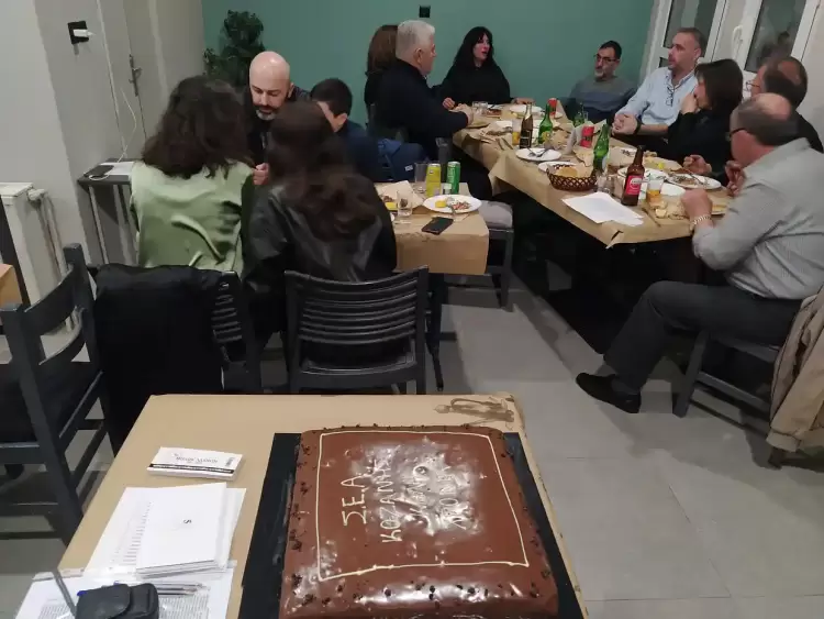 Διάλειμμα για κοπή πίτας του συλλόγου επιτραπέζιας αντισφαίρισης Κοζάνης Διάλειμμα για κοπή πίτας του συλλόγου επιτραπέζιας αντισφαίρισης Κοζάνης