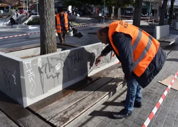 Δήμος Κοζάνης: Εργασίες Καλλωπισμού Στην Κεντρική Πλατεία Νίκης