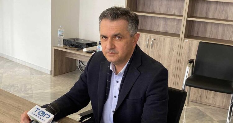 Γιώργος Κασαπίδης: Ο Κ. Άμπας Προφανώς Διέκρινε Τον Εαυτό Του Στο Απλό Ερώτημα Μου Και Έχοντας Τη Μύγα, Μυγιάστηκε