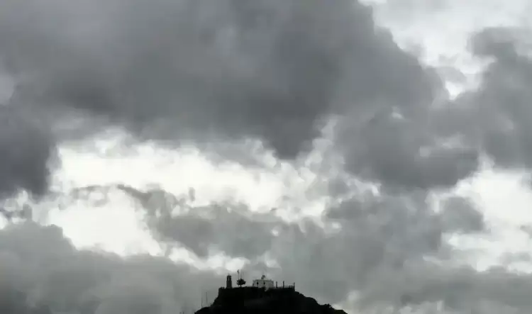 Ο Καιρός στην Κοζάνη και την δυτική Μακεδονία σήμερα, Δευτέρα 19/2: Λίγες νεφώσεις με τοπικές βροχές