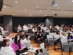 Καταφύγιο το βιβλίο… στο 2ο ΕΠΑΛ Κοζάνης με τίτλο:  “Παράθυρο Ανοιχτό” αφιερωμένη στην ημέρα Ευρωπαίων συγγραφέων