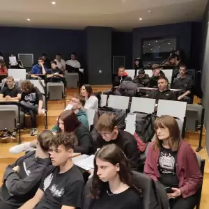 Καταφύγιο το βιβλίο… στο 2ο ΕΠΑΛ Κοζάνης με τίτλο:  “Παράθυρο Ανοιχτό” αφιερωμένη στην ημέρα Ευρωπαίων συγγραφέων