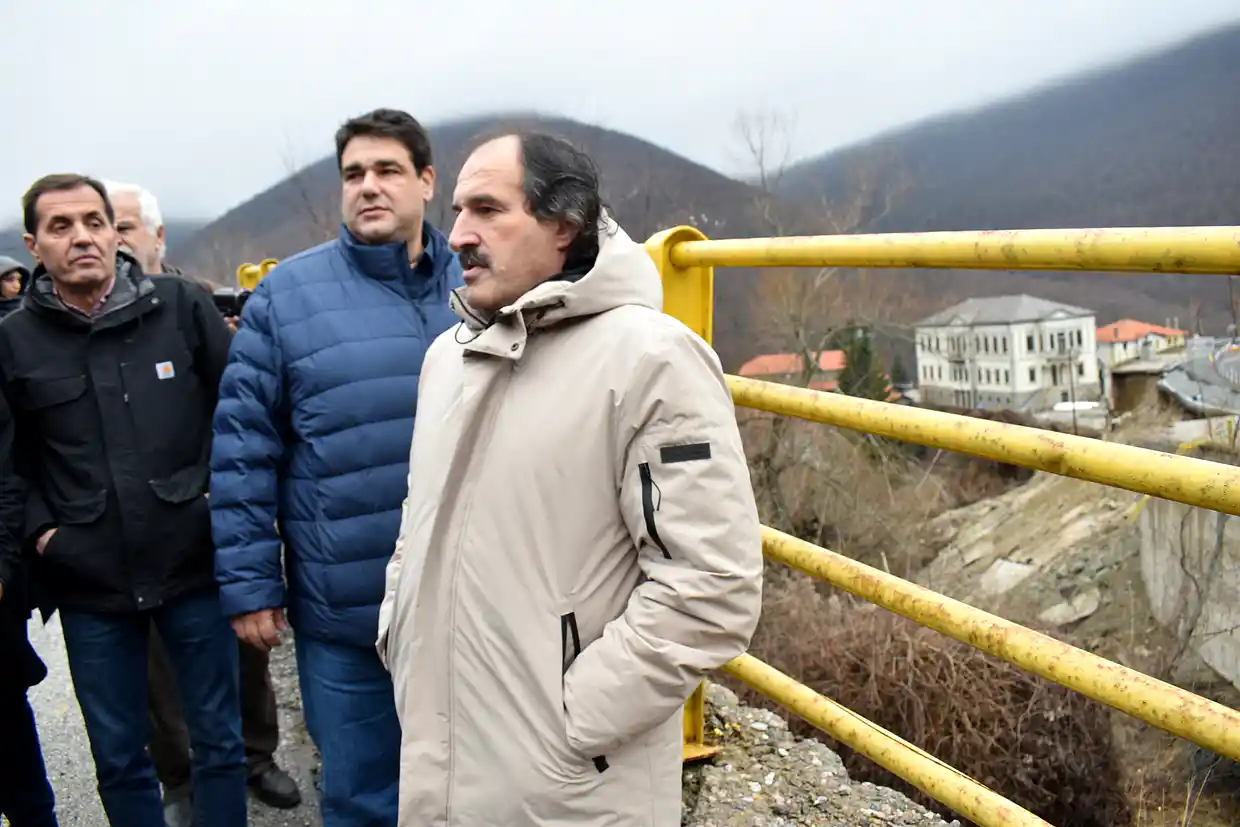 Ο Θεόδωρος Λιβάνιος εξέφρασε την ικανοποίηση του για την πρόοδο του έργου της διασυνοριακής διάβασης στο Λαιμό Πρεσπών Ο Θεόδωρος Λιβάνιος εξέφρασε την ικανοποίηση του για την πρόοδο του έργου της διασυνοριακής διάβασης στο Λαιμό Πρεσπών