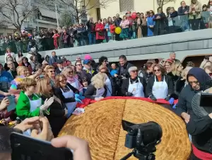 To τρανύτερο κιχί στην κεντρική πλατεία Κοζάνης (εικόνες)