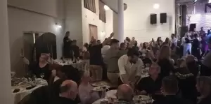 Ακούραστοι στο γλέντι οι “φίλοι της παράδοσης” και η όμορφη παρέα τους…