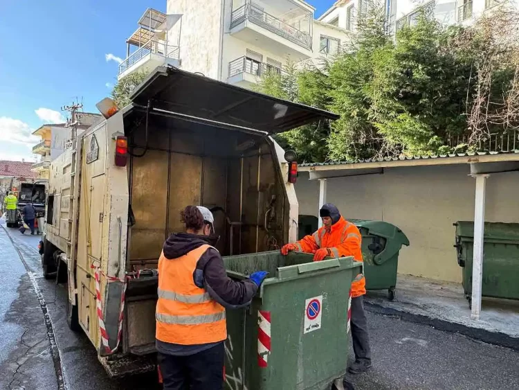 Δήμος Φλώρινας: Καθαρισμός Και Πλύσιμο Των Κάδων Απορριμμάτων