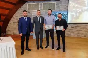 Διόσκουροι Κοζάνης: Είκοσι χρόνια αγάπη για το μπάσκετ (εικόνες) Διόσκουροι Κοζάνης: Είκοσι χρόνια αγάπη για το μπάσκετ