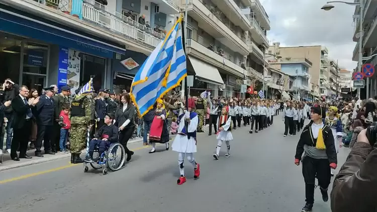 Είχαν τη χάρη και το καμάρι στην παρέλαση στην Κοζάνη (εικόνες & βίντεο)
