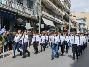 Είχαν τη χάρη και το καμάρι στην παρέλαση στην Κοζάνη (εικόνες & βίντεο) Είχαν τη χάρη και το καμάρι στην παρέλαση στην Κοζάνη (εικόνες & βίντεο)