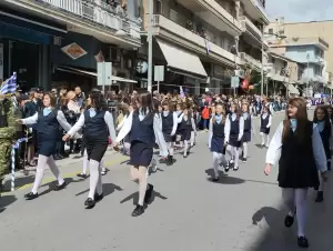 Είχαν τη χάρη και το καμάρι στην παρέλαση στην Κοζάνη (εικόνες & βίντεο) Είχαν τη χάρη και το καμάρι στην παρέλαση στην Κοζάνη (εικόνες & βίντεο)