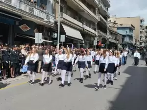 Είχαν τη χάρη και το καμάρι στην παρέλαση στην Κοζάνη (εικόνες & βίντεο) Είχαν τη χάρη και το καμάρι στην παρέλαση στην Κοζάνη (εικόνες & βίντεο)