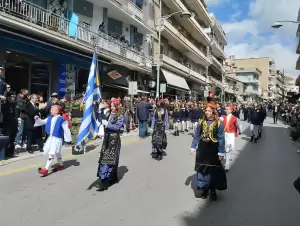 Είχαν τη χάρη και το καμάρι στην παρέλαση στην Κοζάνη (εικόνες & βίντεο) Είχαν τη χάρη και το καμάρι στην παρέλαση στην Κοζάνη (εικόνες & βίντεο)