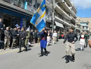 Είχαν τη χάρη και το καμάρι στην παρέλαση στην Κοζάνη (εικόνες & βίντεο) Είχαν τη χάρη και το καμάρι στην παρέλαση στην Κοζάνη (εικόνες & βίντεο)