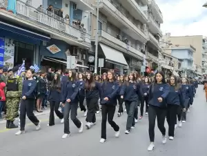 Είχαν τη χάρη και το καμάρι στην παρέλαση στην Κοζάνη (εικόνες & βίντεο) Είχαν τη χάρη και το καμάρι στην παρέλαση στην Κοζάνη (εικόνες & βίντεο)