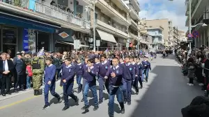 Είχαν τη χάρη και το καμάρι στην παρέλαση στην Κοζάνη (εικόνες & βίντεο) Είχαν τη χάρη και το καμάρι στην παρέλαση στην Κοζάνη (εικόνες & βίντεο)