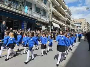Είχαν τη χάρη και το καμάρι στην παρέλαση στην Κοζάνη (εικόνες & βίντεο) Είχαν τη χάρη και το καμάρι στην παρέλαση στην Κοζάνη (εικόνες & βίντεο)