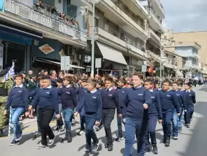 Είχαν τη χάρη και το καμάρι στην παρέλαση στην Κοζάνη (εικόνες & βίντεο) Είχαν τη χάρη και το καμάρι στην παρέλαση στην Κοζάνη (εικόνες & βίντεο)