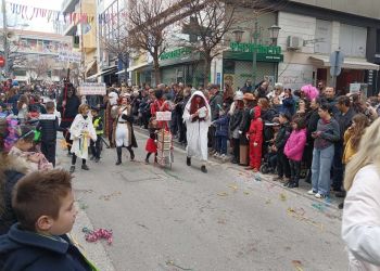 Κυριάρχησε Η Σάτιρα Στην Παρέλαση Της Κοζάνης (Εικόνες &Amp; Βίντεο)