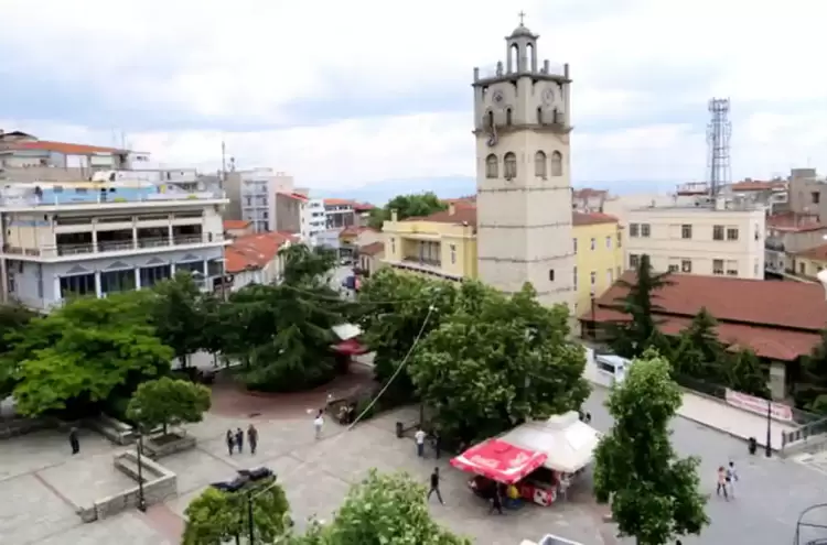 Μάρτ’, Μάρτ,’ Μάρτ’