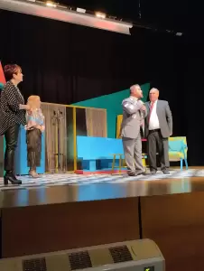 Μας περιμένει… Μια ανατρεπτική σάτιρα του Μιχάλη Πιτένη«Περπιρόπουλος, ο Μέγας»