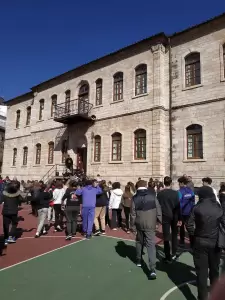 Μια όμορφη αποκριάτικη εκδήλωση περίμενε την Παρασκευή τα παιδιά του Βαλταδώρειου Γυμνασίου Κοζάνης.  