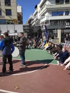 Μια όμορφη αποκριάτικη εκδήλωση περίμενε την Παρασκευή τα παιδιά του Βαλταδώρειου Γυμνασίου Κοζάνης.  