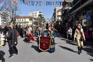 Παιδική αποκριά χορός και τραγούδι…