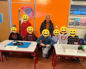 Τα μάτια των παιδιών είδαν τον κόσμο της εκπαιδευτικής ρομποτικής Τα μάτια των παιδιών είδαν τον κόσμο της εκπαιδευτικής ρομποτικής