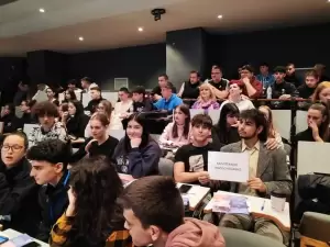 Το ’24 γίνομαι 17 και ψηφίζω Ευρωπαϊκά”