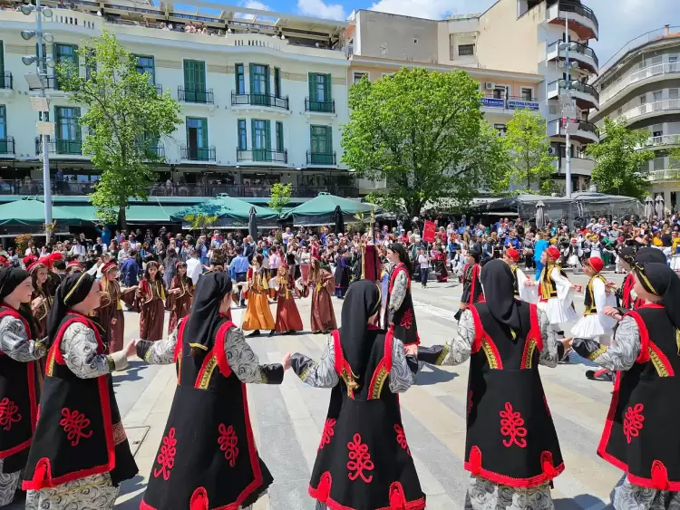 Η "Κόζιανη" για την παγκόσμια ημέρα χορού Η "Κόζιανη" για την παγκόσμια ημέρα χορού