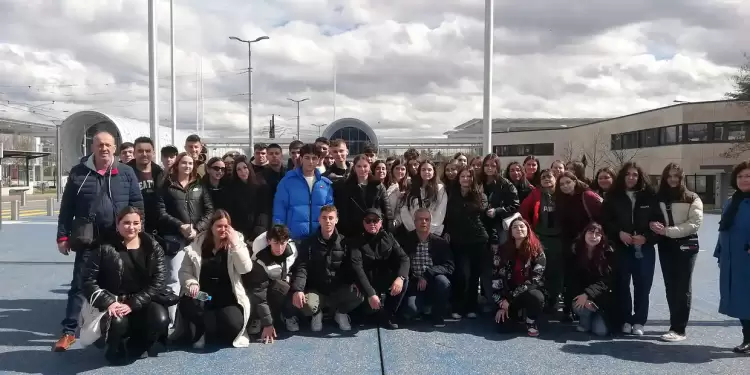 4ο Λύκειο Κοζάνης: Κυνηγώντας τα μιόνια