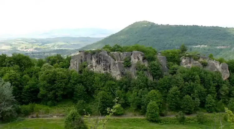 Ο Ε.Ο.Σ. Κοζάνης διοργανώνει την Κυριακή 7.4.2024 ορειβατική εξόρμηση στα Μικρά Όντρια, με δύο διαδρομές.