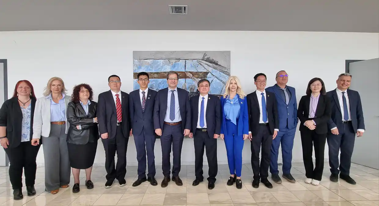 Επίσκεψη Ενδυνάμωσης Της Συνεργασίας Του Πανεπιστημίου Δυτικής Μακεδονίας Με Το Beijing University Of Chemical Technology