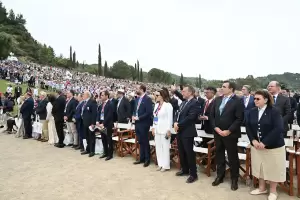 Η Ολυμπιακή Φλόγα ξεκίνησε το μαγικό της ταξίδι για το Παρίσι Η Ολυμπιακή Φλόγα ξεκίνησε το μαγικό της ταξίδι για το Παρίσι