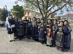 Aναβίωσε στη Γαλατινή Βοϊου, το έθιμο «Χορός της Ρόκας» Aναβίωσε στη Γαλατινή Βοϊου, το έθιμο «Χορός της Ρόκας»