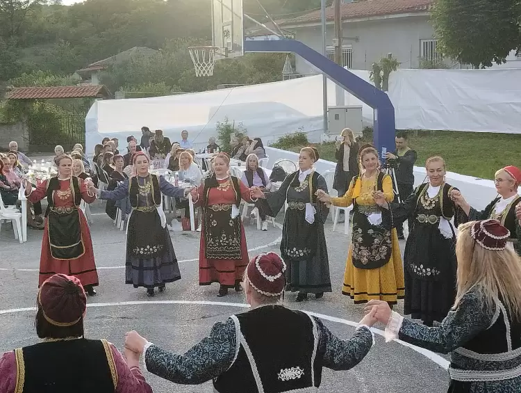 To “Θάρρος” στη Μηλιά Κοζάνης, στο “δίπλωμα” του χορού…