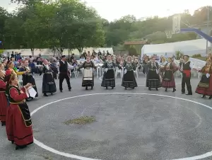 To “Θάρρος” στη Μηλιά Κοζάνης, στο “δίπλωμα” του χορού…