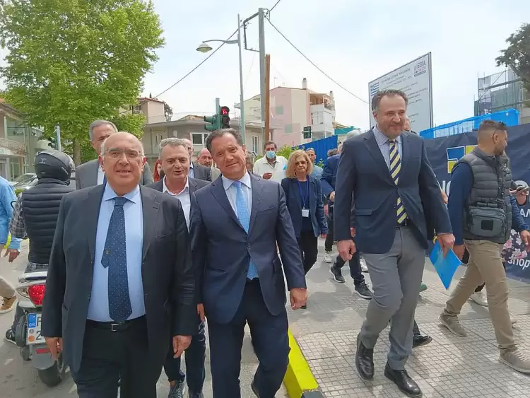 Ο Άδωνις Γεωργιάδης επισκέφθηκε το νοσοκομείο Κοζάνης «εν κρυπτώ»